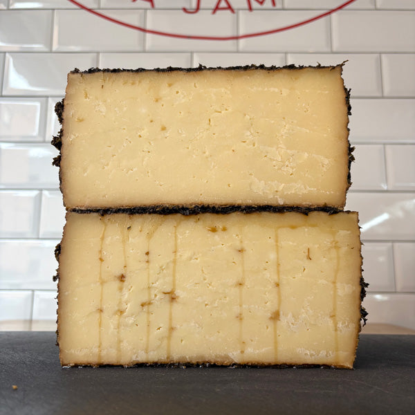 Queso "Don Antonio" de oveja curado en miel y orégano