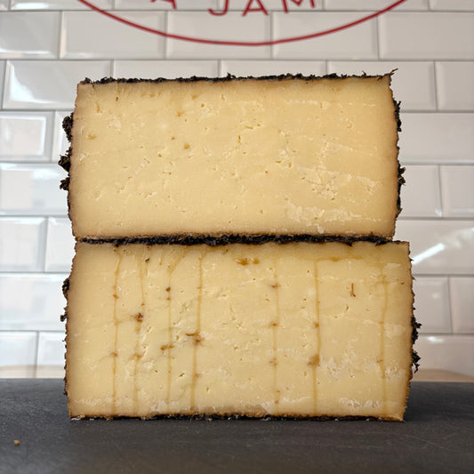 Queso "Don Antonio" de oveja curado en miel y orégano