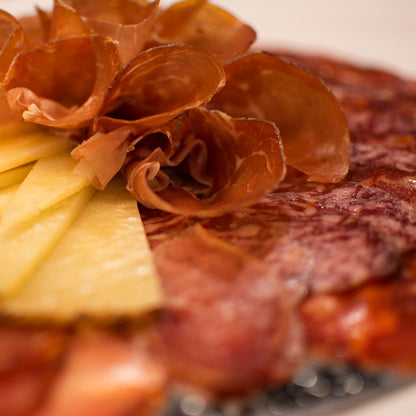 Bandeja de Surtido Ibérico con Jamón "Serón Checa"